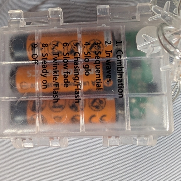 Snowflake Christmas Lights, 16.08ft 40 LED Christmas Lights Snowflake (EUC) - Picture 6 of 8